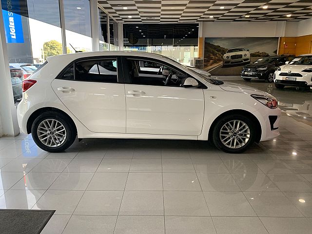 KIA RIO RIO II 1.2 84CV DRIVE