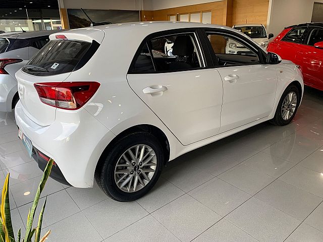 KIA RIO RIO II 1.2 84CV DRIVE