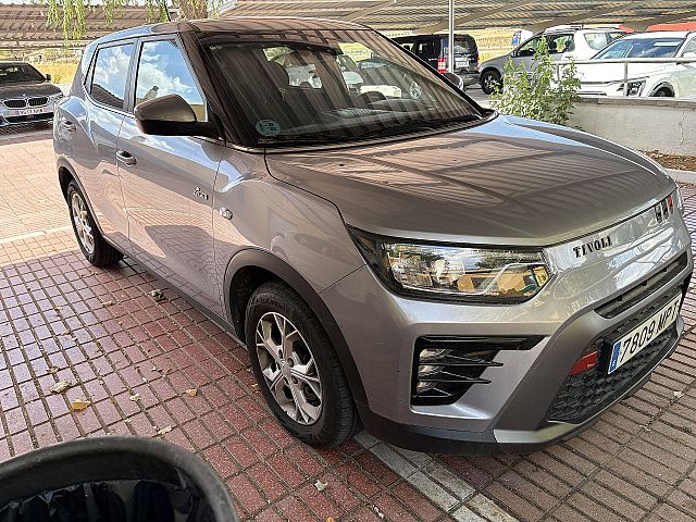 SSANYONG TIVOLI G15 URBAN PLUS 4*2