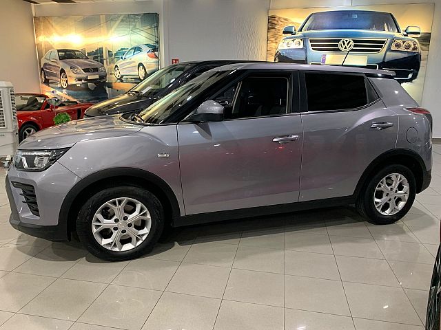 SSANYONG TIVOLI G15 URBAN PLUS 4*2