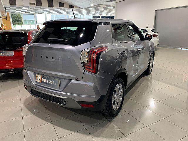 SSANYONG TIVOLI G15 URBAN PLUS 4*2