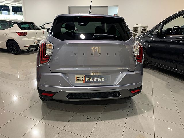 SSANYONG TIVOLI G15 URBAN PLUS 4*2