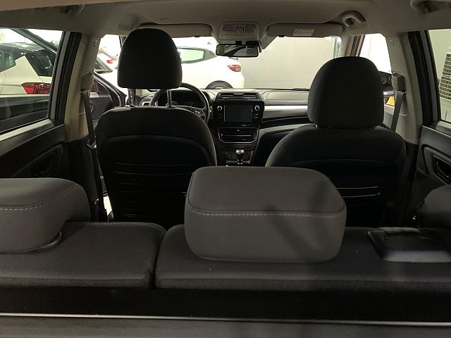 SSANYONG TIVOLI G15 URBAN PLUS 4*2